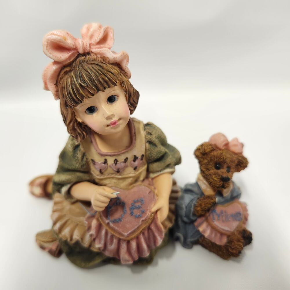 Boyds Bears Yesterday’s Child Alyssa with Caroline A Stitch in Time #3539